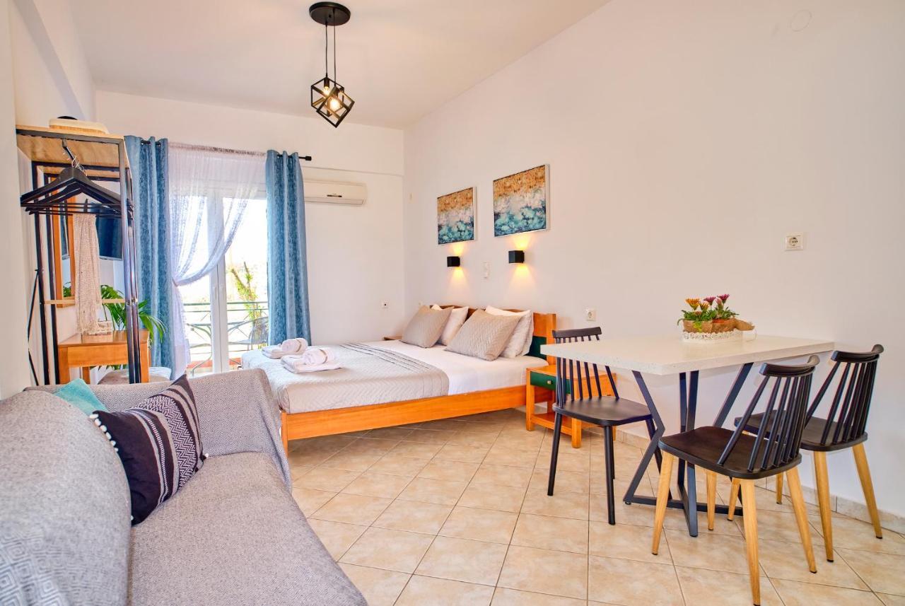 Logas Beach Studios Peroulades  Buitenkant foto