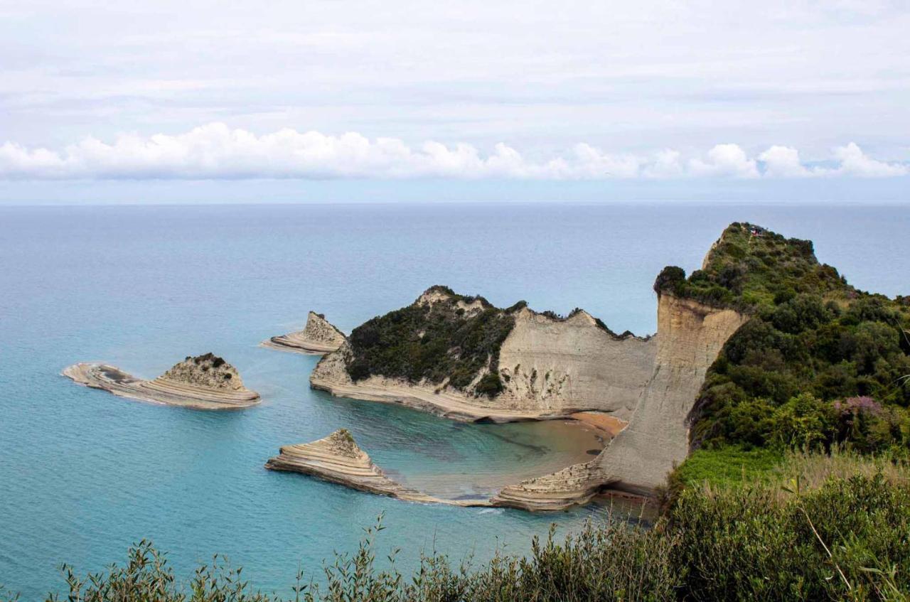 Logas Beach Studios Peroulades  Buitenkant foto